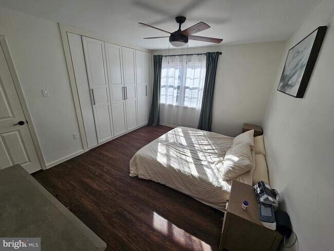 Building Photo - 5909 Wood Sorrels Ct