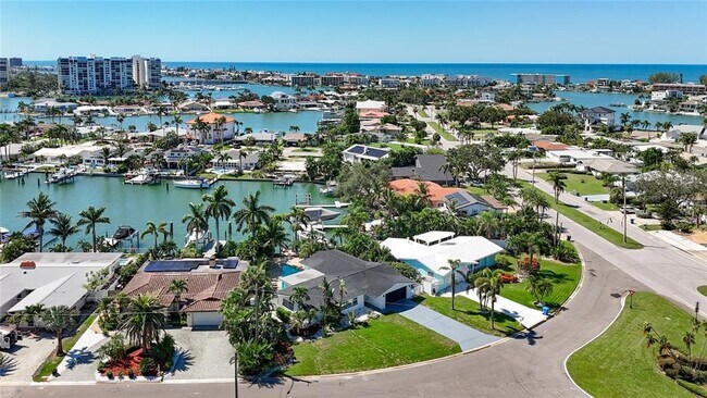 Building Photo - 25 Island Dr