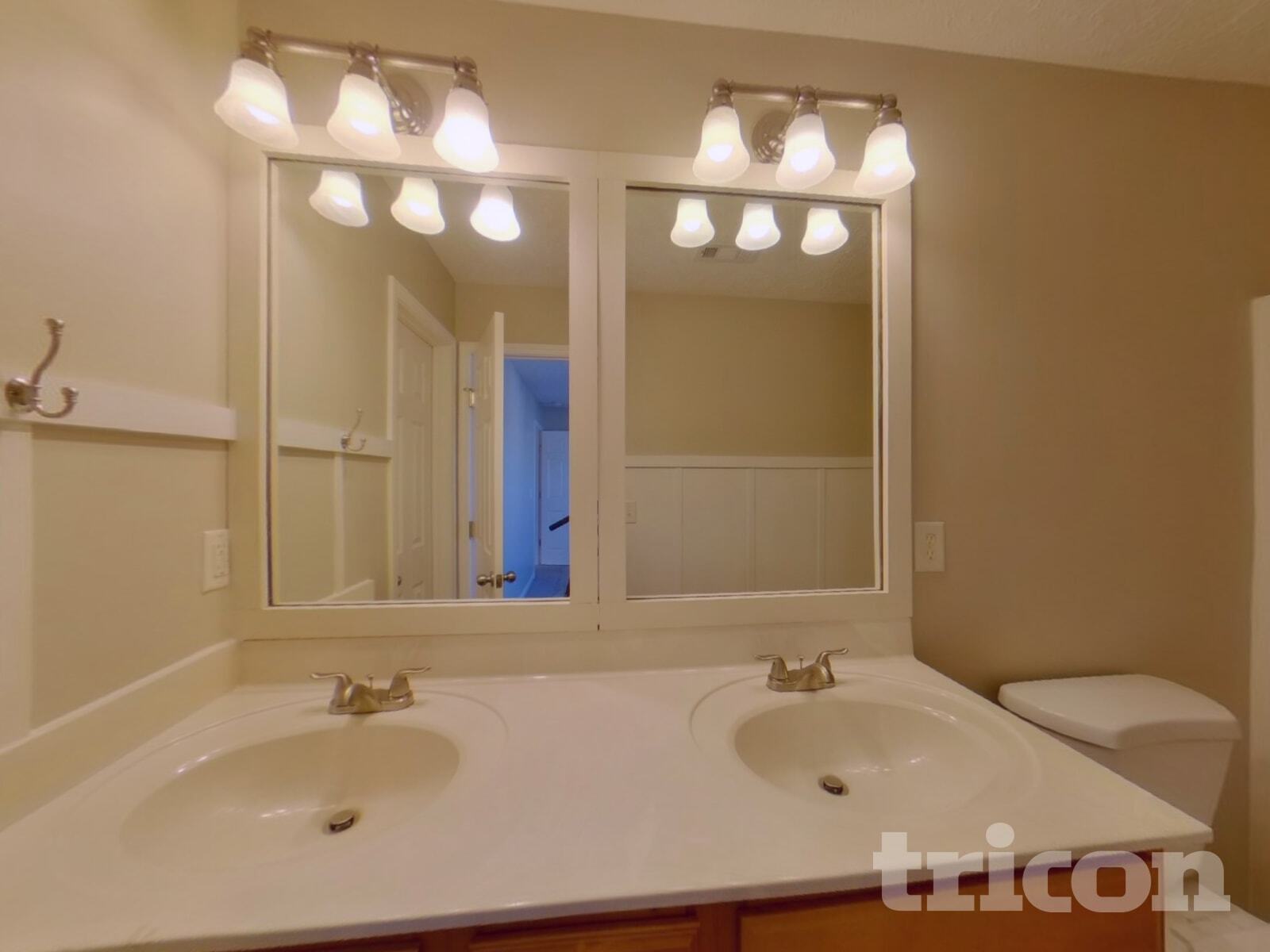 Building Photo - 3011 Deer Trail Dr