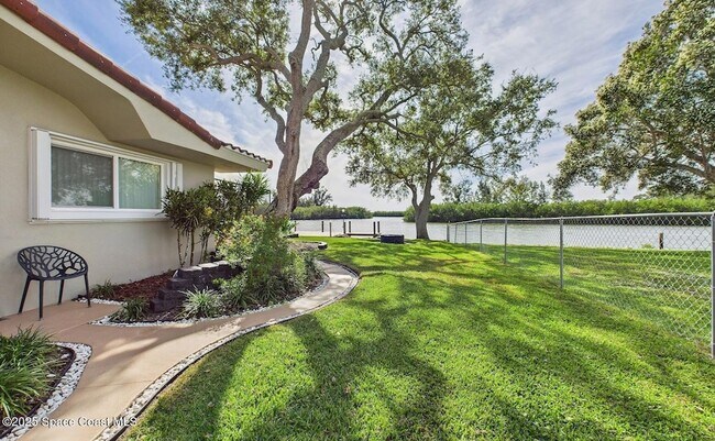 Building Photo - 778 Nassau Rd