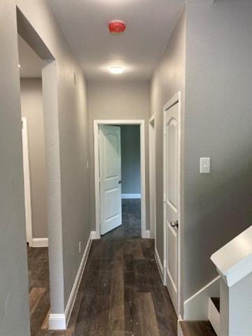 Building Photo - 809 S Travis Ave