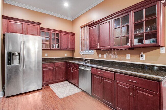 Building Photo - AVAILABLE FOR RENT IN LAFAYETTE!