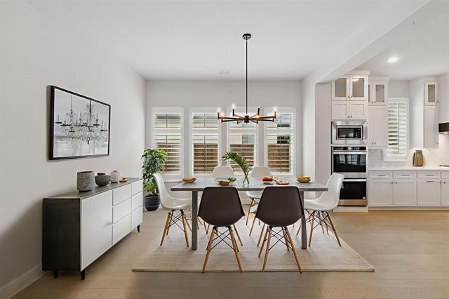 Building Photo - 2205 Sandrellan St