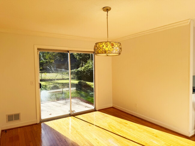 Dining Room View - 231 Vincenne Rd