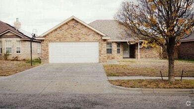 Building Photo - 4309 Pine St