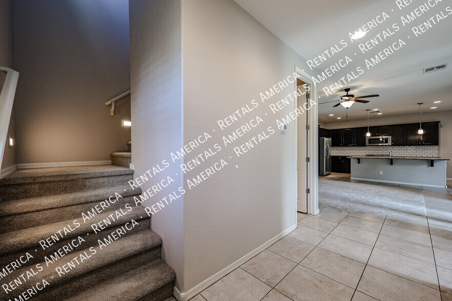 Building Photo - 2264 S Wallrade Ln