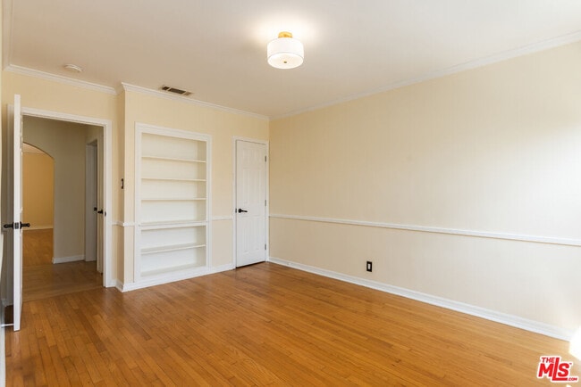 Building Photo - 1976 S Preuss Rd