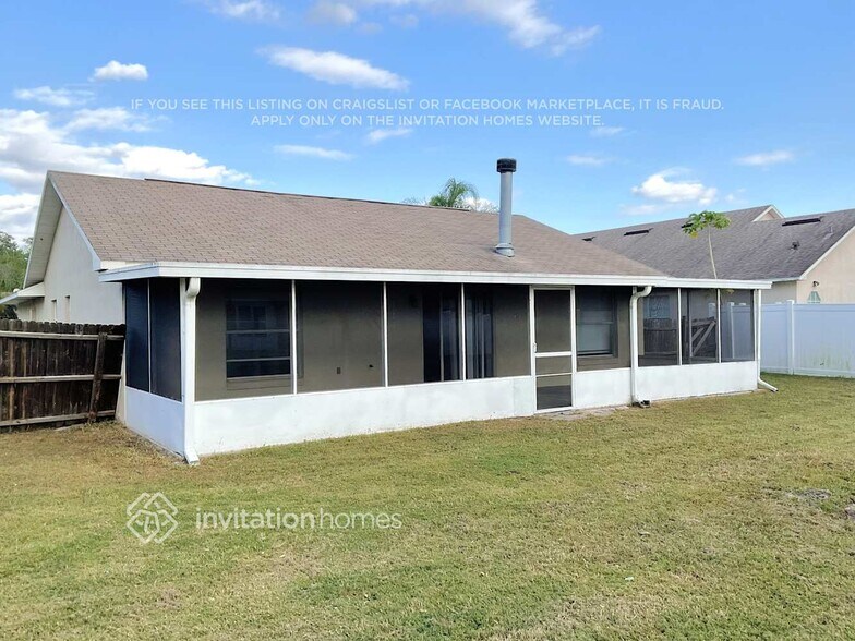 Building Photo - 1545 Reade Cir