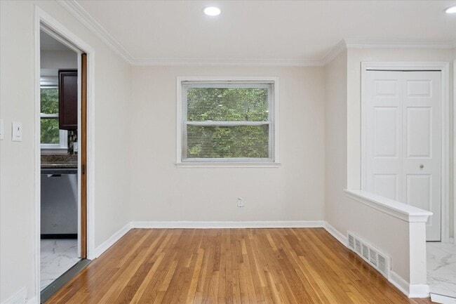 Building Photo - 29484 Spring Hill Dr