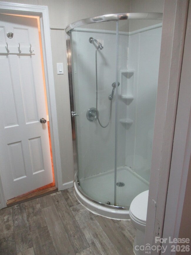 Building Photo - 505 S Cedar St