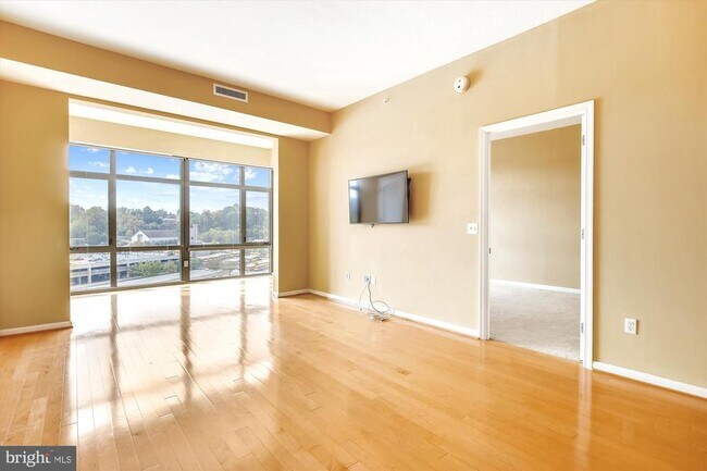 Building Photo - 2720 S Arlington Mill Dr