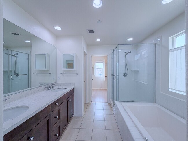 Building Photo - 529 Tiber River Way