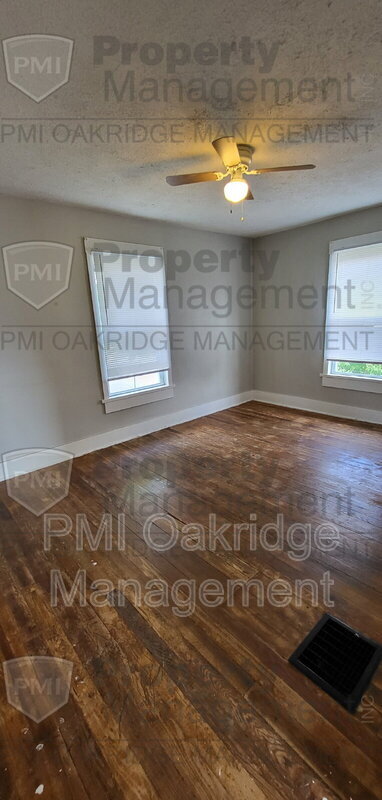 Building Photo - 829 Camp St