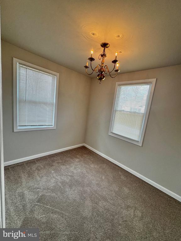 Building Photo - 18312 Chestnut Dr