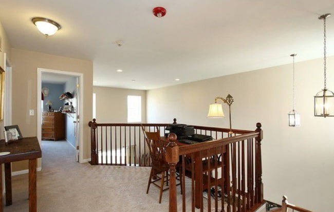 Building Photo - 1034 Ravendale Ct