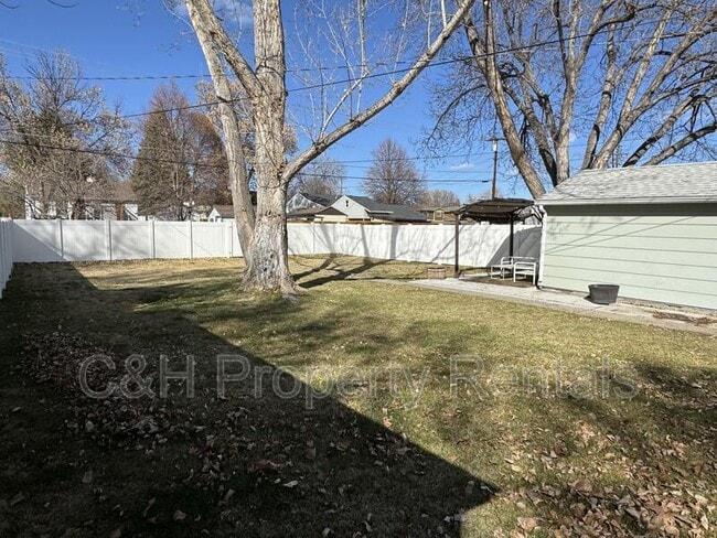 Building Photo - 1711 Avenue D