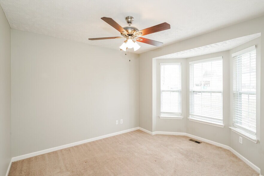 Building Photo - 900 Pebble Beach Cir