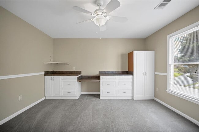 Building Photo - Move into this home and share in its appreciation with Acre.  See more at www dot acrehomes dot com