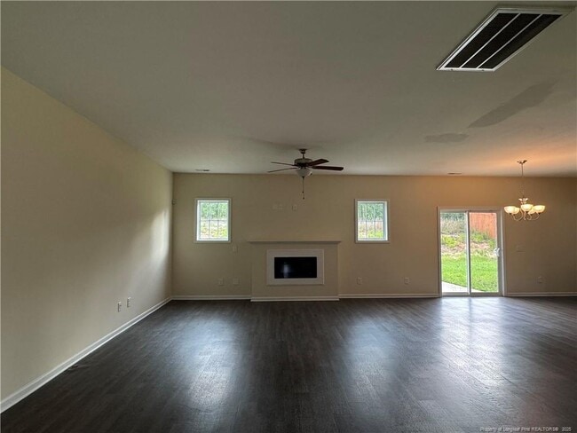 Building Photo - 185 Ledgebrook Ln