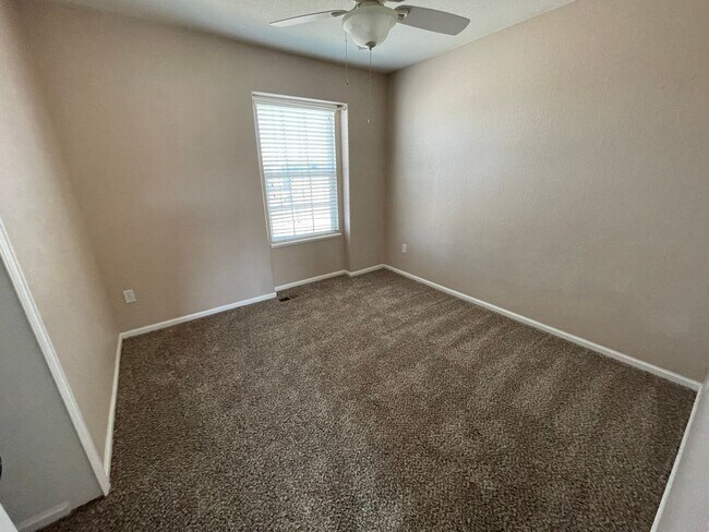 Building Photo - Beautiful 3 Bedroom 3 Bath Home Close to Ft Carson and Peterson AFB!!!