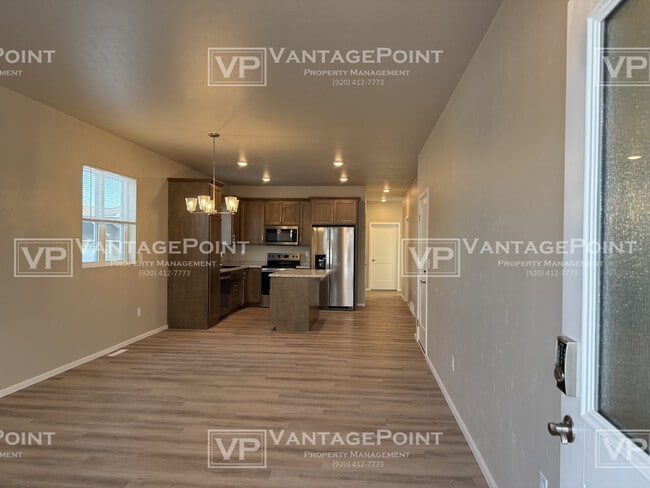 Building Photo - N9320 Gemstone Ct