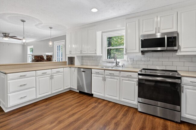 Building Photo - Modern Ranch Home - Excellent School District East Cobb