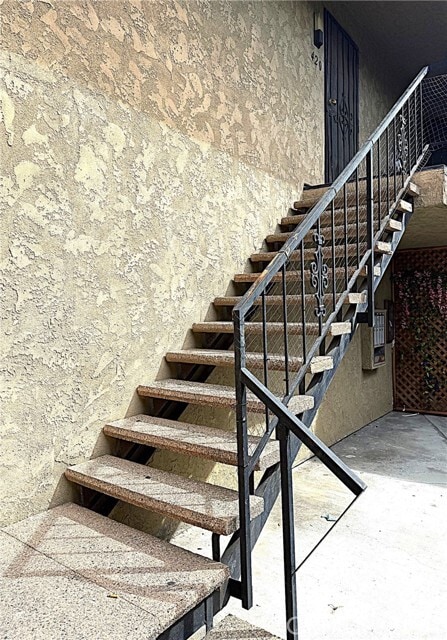 Building Photo - 420 E Blueridge Ave