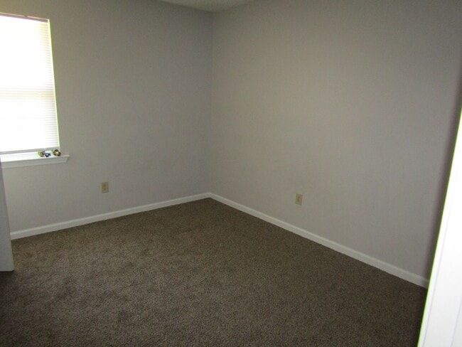 Building Photo - 110 Tempest Ln