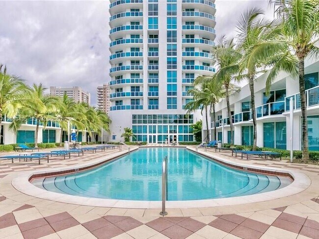 Building Photo - 1945 S Ocean Dr