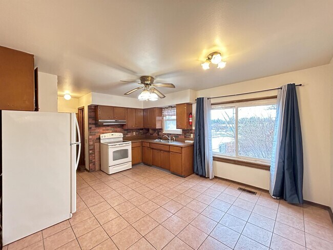 Building Photo - 3820 Jerree St