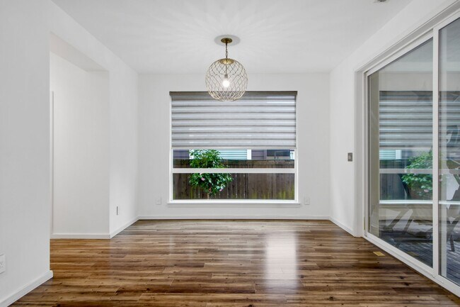 Building Photo - 17129 42nd Dr SE