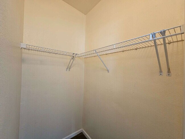 Building Photo - 12820 Ironstone Way