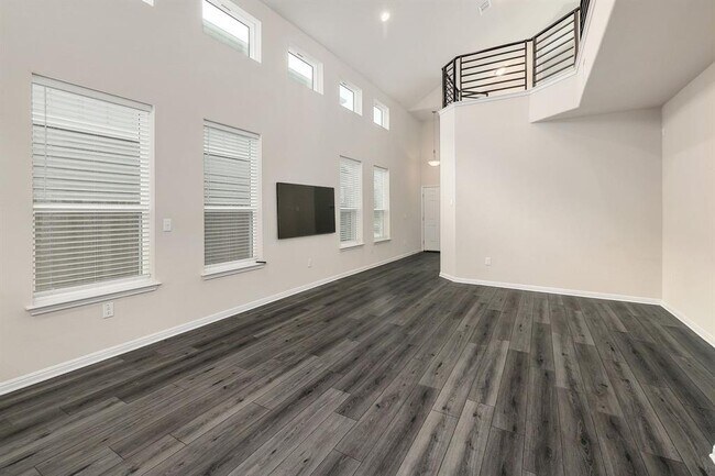 Building Photo - 10709 Blacket Dr