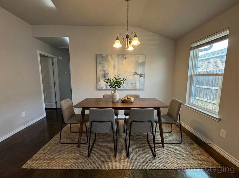 Building Photo - 208 Lowes Blvd