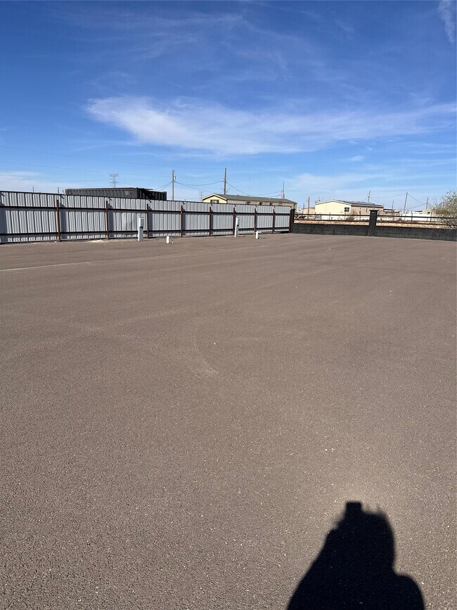 Building Photo - 3306 E County Rd 172