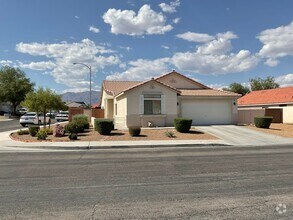 Building Photo - Great 1 story home 4br, 2bath, 2cg, RV gat...