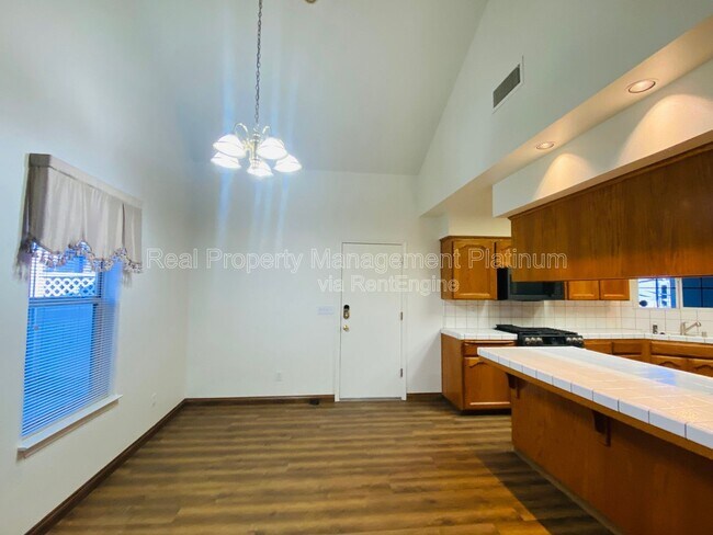 Building Photo - 22 Bliss Ave