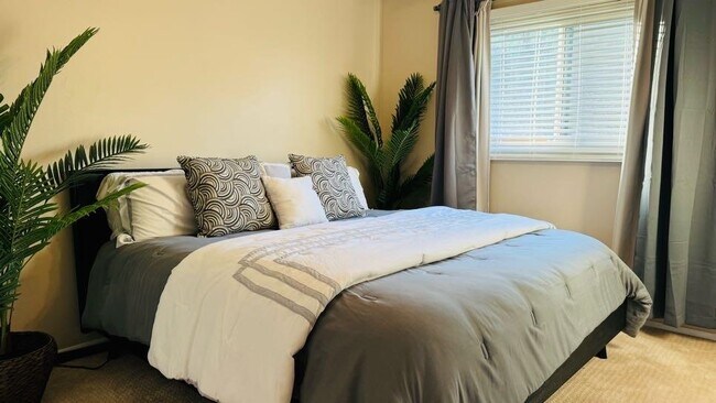 Building Photo - 9310 Galston Dr