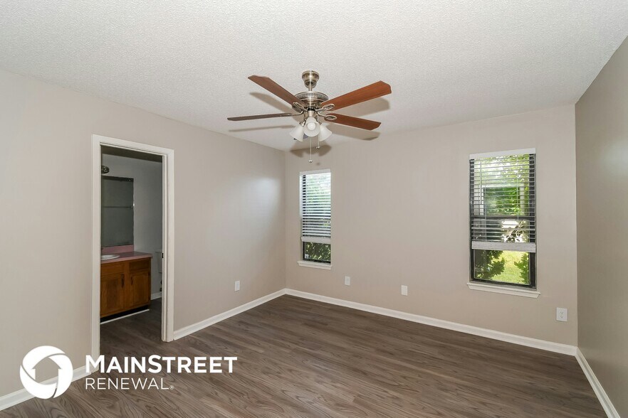 Building Photo - 12461 Hickory Hollow Dr