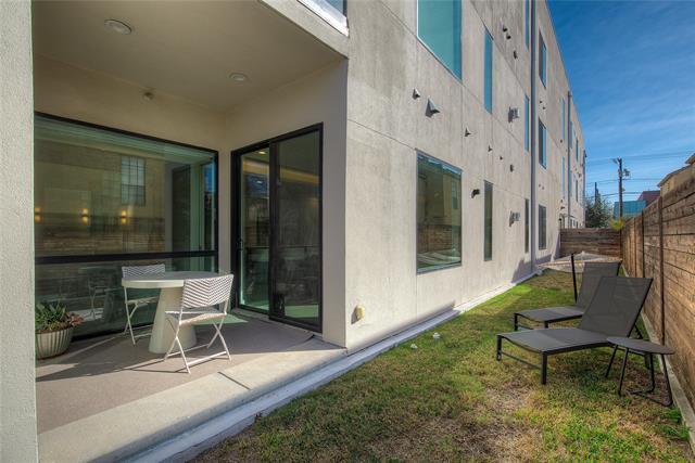 Building Photo - 3923 Cole Ave