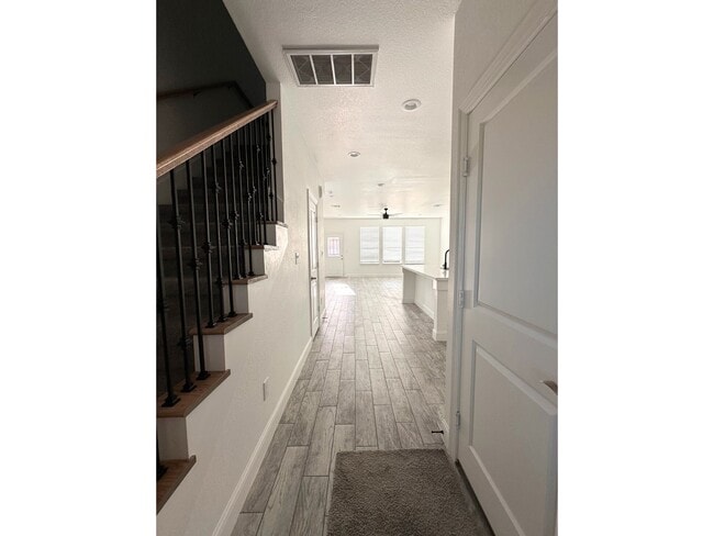 Building Photo - 7710 Darnay Dr