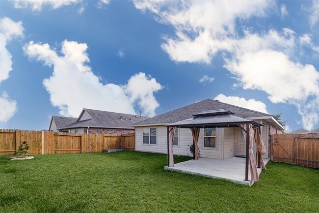 Building Photo - 5422 Dovetail Arbor Trace