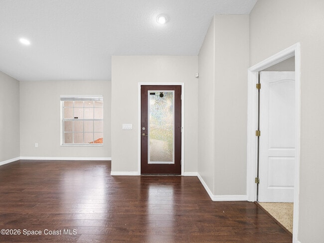 Building Photo - 567 Consolata Ave NW