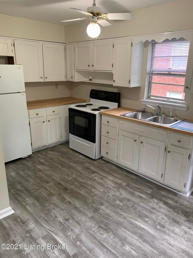 Building Photo - 2624 Longview Ave