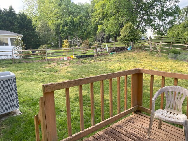 Building Photo - 11201 Maine Cove Dr