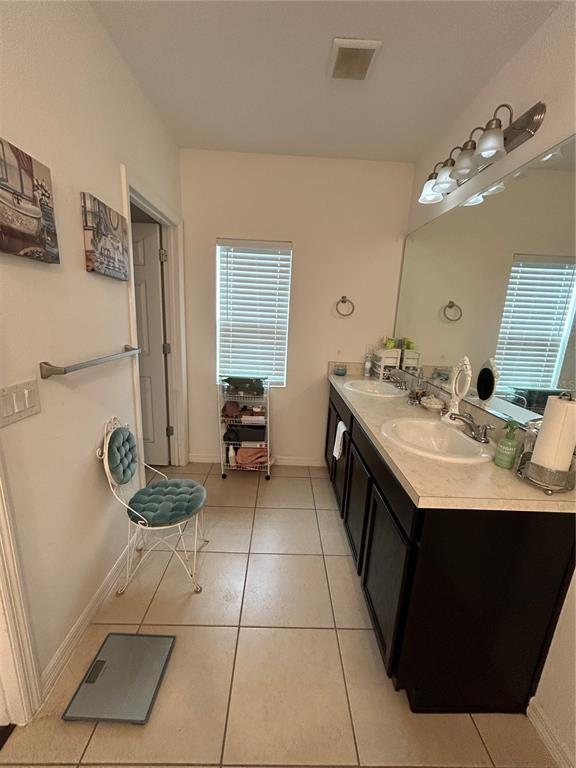 Building Photo - 9213 Halsey Dr