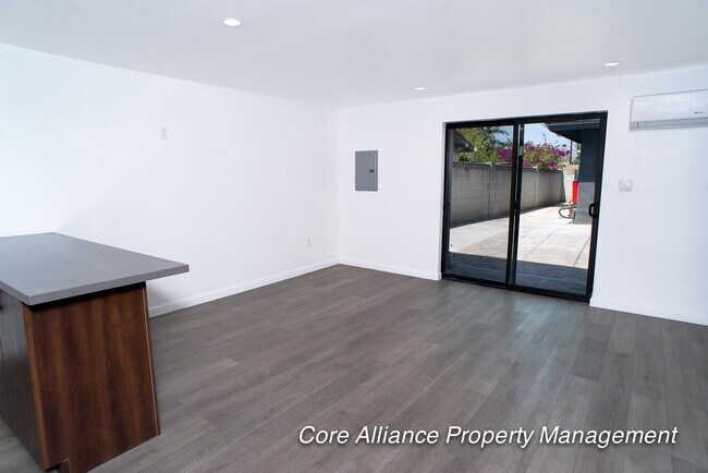 Building Photo - 20422 Schoenborn St