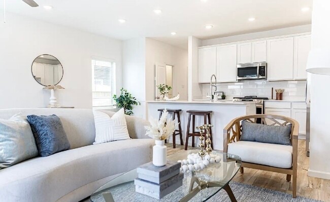 Building Photo - 9859 Clifden St