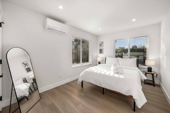 Building Photo - 7719 Renton Ave S