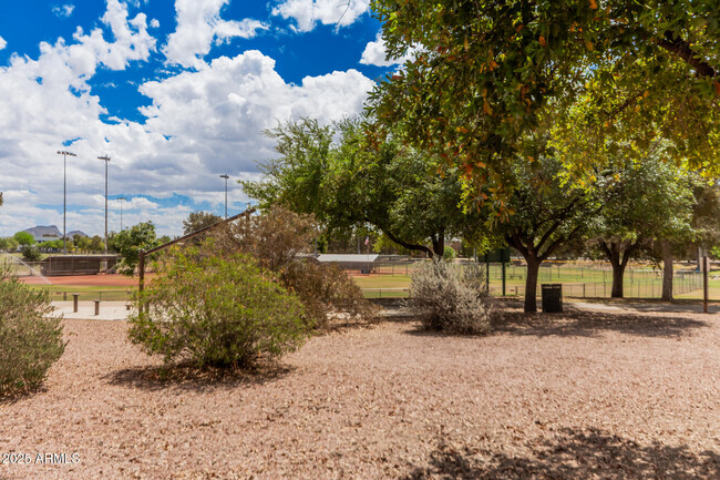 Building Photo - 10080 E Mountainview Lake Dr